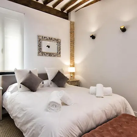 Santa Paula Cozy & Elegant In The Heart Of Apartment